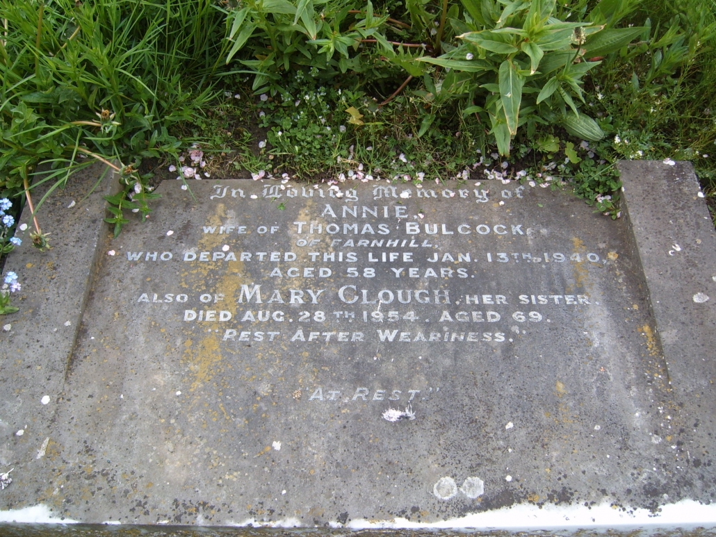 Annie Bulcock (wife of Thomas Bulcock) and her sister Mary - Crosshills Chapel graveyard